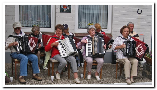 Accordian band